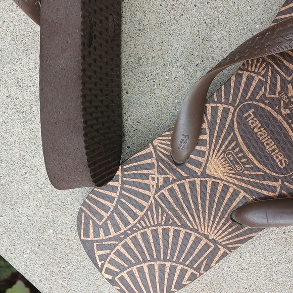 HAVAIANAS FLIP FLOPS BROWN &COPPER WOMENS SIZE 8.5 NWOT - Picture 7 of 10